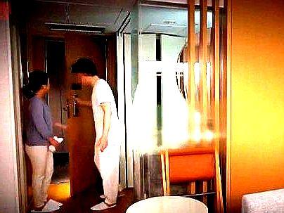 ＜出張マッサージ！＞『え？これは、ダメです…』素人のマッサージ師にチンポ見せ！強引にエチエチやっちゃうぞ(アダルト動画)