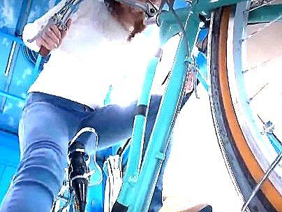 ＜マジックミラー号！＞「大量潮吹きすっぞｗ！」ママチャリ人妻ゲッツ！MM号でアクメ自転車でマジイキ絶頂すっぞ！！