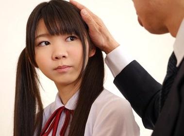 【生中×3P・4P】バックにしてピストン突き、そのままプレスしてマ○コの奥を責めまくる。 何度もシコれるお得っぷり！