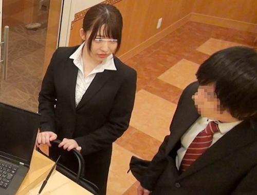 出張先のビジネスホテルで憧れの女先輩と後輩男子が2人っきりでまさかまさかの相部屋宿泊！ もっと気持ちよくなりたいの…。
