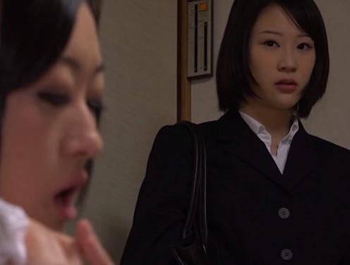 ［美乳］揉み応えのある柔らかい胸と、抑えられない淫らな欲望に身を任せる美人社員