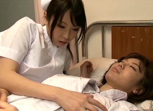 ［夜這い］悦楽快感プレイでおもてなし！エロ過ぎる手技で男をイカせちゃう美看護師