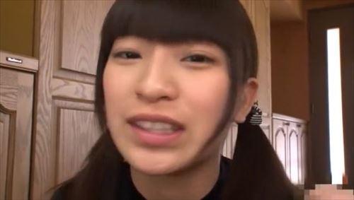 支配欲求に燃えるサドスティックな女性がお仕置きと責めを込めて、あなたを個室で拘束し、感じさせていきます。