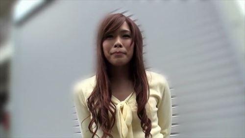美しい女性として捉え、その性的な魅力を最大限に引き出し、そのアナルを深く責めたいと