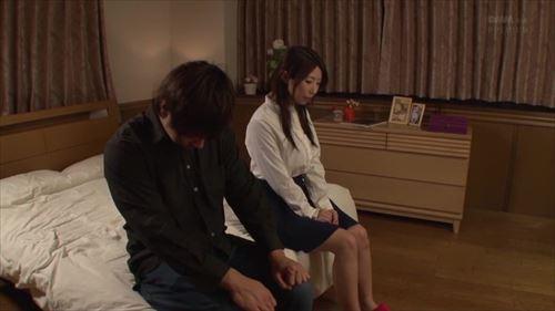 美しい姉が誘惑する。