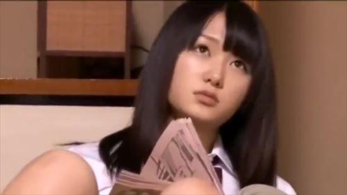 女は性的な衝動に駆られ、快楽を求め、何度も挿入され、悦楽の境地へと堕ちていく。