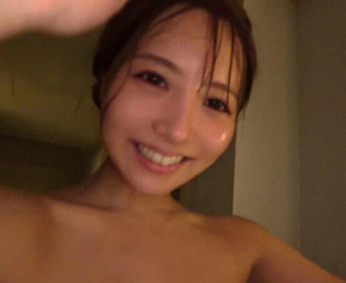 【巨乳×ハメ撮り】完全オフのすっぴん姿で本気で欲しがり、全てを曝け出す！リアル三上悠亜の本気の生々性交。（三上悠亜）