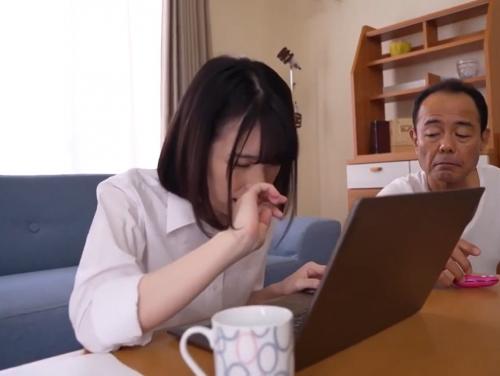 【潮吹き×中出し】レイプされる毎日！変態オヤジの餌食になった人妻！義父のチ〇ポに完堕ち！自ら中出し懇願変態妻（花狩まい）