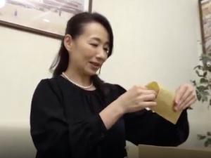 「ローションも閉経になった女性には必要だから…」夫の一周忌に送られてきた手紙、そして、まさかのブツは未亡人の友！！