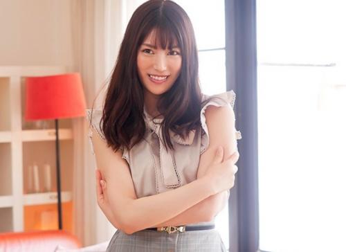 ［MOVIE］美しい桃尻をくねらせ美しいバストを露わにして悶絶しながらイっちゃう可愛い子