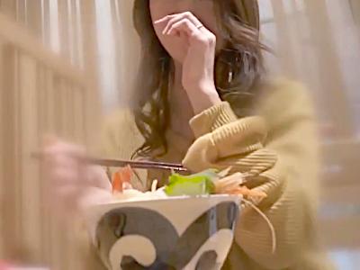【熟女ナンパ企画】『ねぇ…私…オバサン…だけど…その気になってくれるの？』綺麗な美女ホテルでフェラチオし生H⇒中だし絶頂