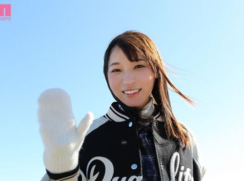 ズボンを下ろし肉棒にしゃぶりつき濃厚フェラにあえなく撃沈口内発射！ もう完全にトロトロになったマ〇コの中に挿入！！