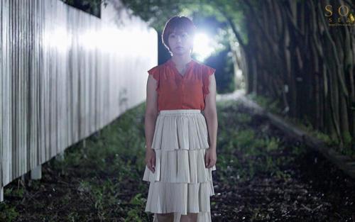 ぐちょぐちょになった秘肉に巨根をねじ込まれて狂喜乱舞のファック。 本能丸出しでイキまくりの中イキSEX！