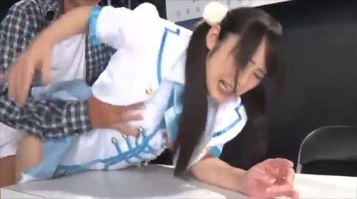 女性が性的暴行の対象となる法律案が検討されている。