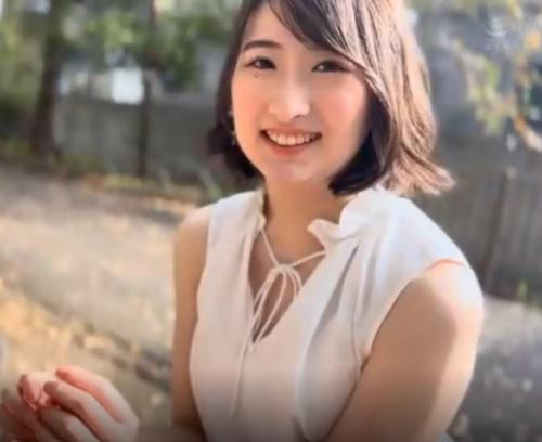 超清楚な奥さんがAVデビュー！色白ボディとパイパン美マンコがエロすぎる♡