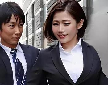 【人妻】ずっとヤリたかった美人先輩と出張に→『ダメ…んああっ♡』相部屋ホテルで後輩が暴走！激しい愛撫に絶頂するエロ熟女が