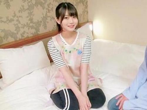 『中出ししちゃった？』清楚で可憐な保育士さんが童貞の貧弱チンポを筆おろし！優しさ裏切る無許可中出しw[素人ナンパ]
