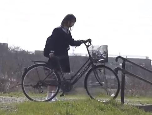 ［スパンキング］決心するしかないと心を決めて、レ◯プされ、めちゃ体液を零すお嬢ちゃん