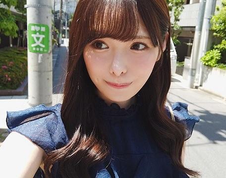 ［バック］プリ尻を激しく突き上げ、ヒートアップした腰使いで淫らなSEXに没頭していく乳女子