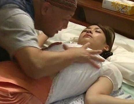 ［イラマチオ］ 限界突破！イキきり満開のエッチな気分でオーラ全開ガチセックスをしまくる人妻