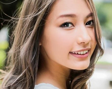 ［ギャル］完全に火照った全身を自在に捩らせて大量のエキス出るまでプレイをするギャル