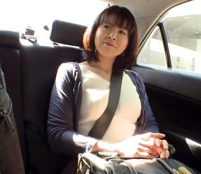 ［フェラ抜き］手技は男を翻弄し、包み込み、快楽の虜にしていき、ちん〇をバカにさせちゃう美熟女