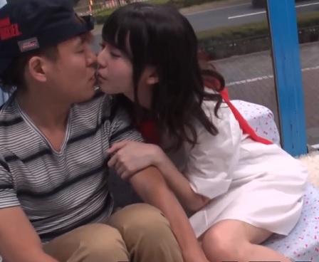 ［筆おろし］力強く優しい愛撫で高まりながらエロ液を滴して熱く貫かれ昇天するカワイイ生徒