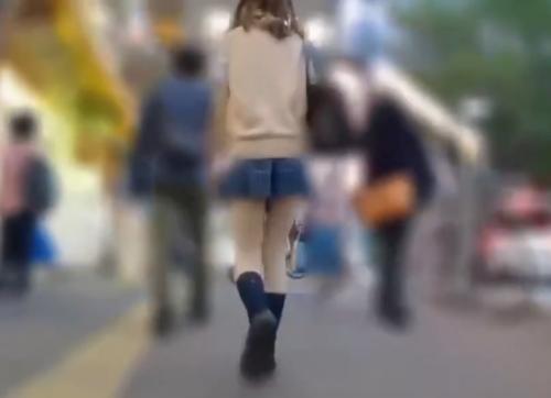 ［パイパン×中出し］強烈ピストンのリズムにお乳もリズム揺れして屈してしまう女子校生