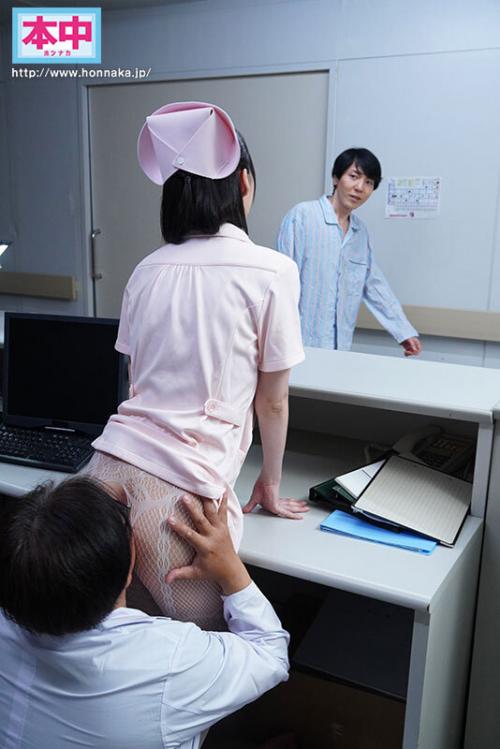 《 東條なつ 》白衣を着たオヤジが、なつさんをベッドに押し倒してる！！ 声を押し殺してイキまくる姿を見てしまった！！