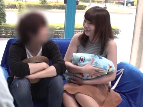 【素人・人妻ナンパ】子持ち夫婦をMM号連れ込み美人な奥様にシングルファーザーの悩み相談頼んだら…目の前に巨根出され発情…