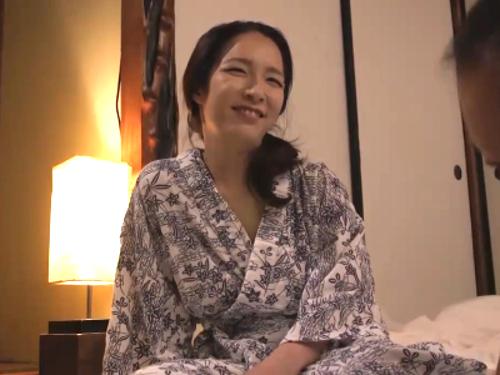 『あなた…もう1回したいの…❤』中年夫婦がラブラブSEXで激しく交わり…奥様が2回戦強請ったらバイブ渡され不満…黒木まり