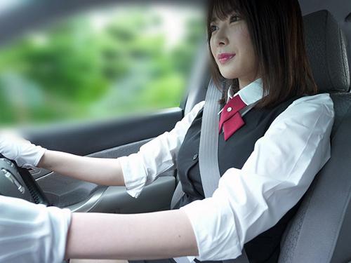 【爆乳タクシードライバー❤辻井ほのか】チ〇ポ好きドスケベ淫乱な痴女お姉さんがイケメン乗せたら勝手にヤリ部屋連れ込み誘惑…