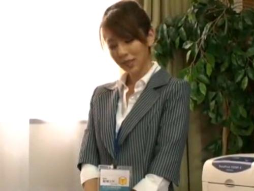 【三十路人妻NTR❤結城みさ】寝取られ願望持つ夫が妻に他人とSEXが見たいと暴露…渋々応じた奥様が上司を誘惑して自ら盗撮…