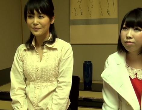 ［人妻］見つめ合い、様々な表情で男性とのセックスに没頭してイキ天国にいく人妻