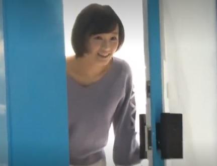 ［女子大生］あそこ蜜を散らして無意識に感情を高めさせ男の精子を発射させてしまうカワイイ生徒