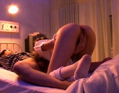 ［騎乗位］キレイなお乳と魅力あるフェイスで男性を魅了し、夢中で快感セックスを楽しむ白衣の天使