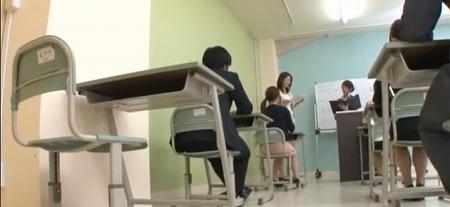 【結城みさ】エレガントなベテラン女子アナ講師さんが 新人アナたちの前で自らのマンコを使い中出し淫語指導してしまう！ヤバすぎるっしょｗ