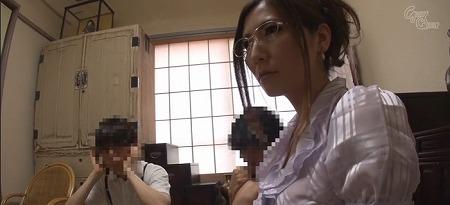 【椎名ゆな】母親と息子の禁断の関係！教育熱心のママが息子の性的欲求までケアしちゃう！ヤバすぎるっしょｗ