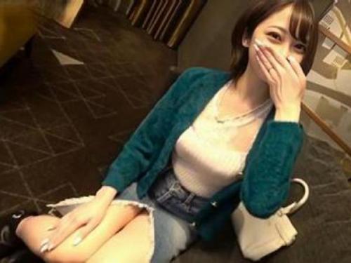 [デリヘル嬢]これで人妻!?ショトカが似合うお洒落な人妻と『気持ちくなろ？♡』家庭を裏切る中だしハメ撮りSEX