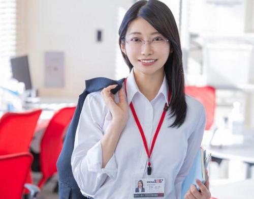【SOD女子社員×デビュー】お父さんには内緒です。役員秘書をしている上層志向の高い聡明なOLがAVデビュー！