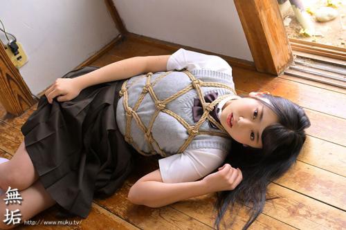 【美少女×緊縛】久し振りに再会した可愛い幼なじみが元担任に縛られ身体を調教されていた