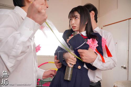 【美少女×レイプ】卒業したら上京する大人しくて清楚な女の子が同級生たちに狙われ犯される！