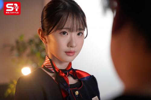 【美少女×スレンダー】迷惑配信者に目を付けられてしまった色白CAが弱みを握られ極太ペニスをぶち込まれる！