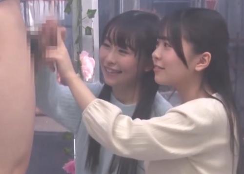 ［マジックミラー号］たっぷりと濡れそぼり、感情的なピストンと舐めるような責めを披露するカワイイ生徒
