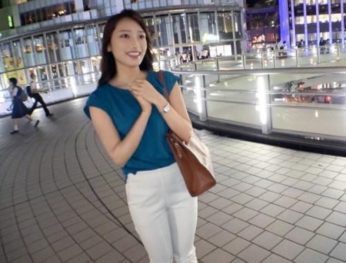 【素人ナンパ】美巨乳おっぱいのエロいパイパン美女とホテルでセックス！肉棒を求めて腰振りするお姉さん
