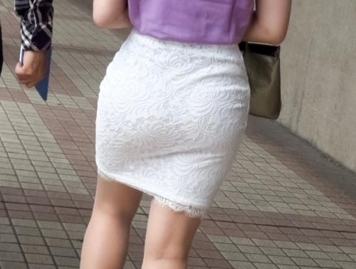 【人妻ナンパ】美乳おっぱいの美熟女に中出し！愛撫で潮吹きするエロい美女と不倫セックス！他人棒で喘ぐ奥様【素人ナンパ企画】