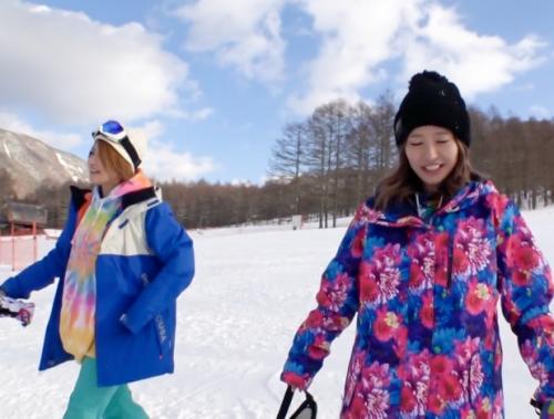 冬休みをスノボで満喫する、ゆいなちゃんとつむぎちゃんの女子大生2人組をナンパでゲット！この冬最高のドスケベボディを堪能！