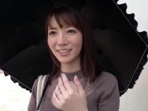 【人妻】こう見えて肉食系！！人のモノを盗るのが趣味らしい悪女ｗ脱がせてみると絶品のホソ巨乳ボディがヤバい！！