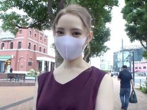 【素人ナンパ】「ちょっとだけなら…」セレブな雰囲気ただようお姉さんGET！！意外にも夜の生活に不満があるようでして…