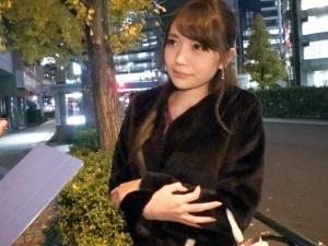 【人妻ナンパ】「舐めるの好きなんですか？」「はい…」ディープスロートを披露してくれた美人妻が金玉まで舐め回すと…